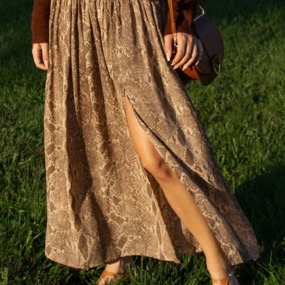 Snake Print Silky Midi Skirt with Slit - Picture 5 of 5